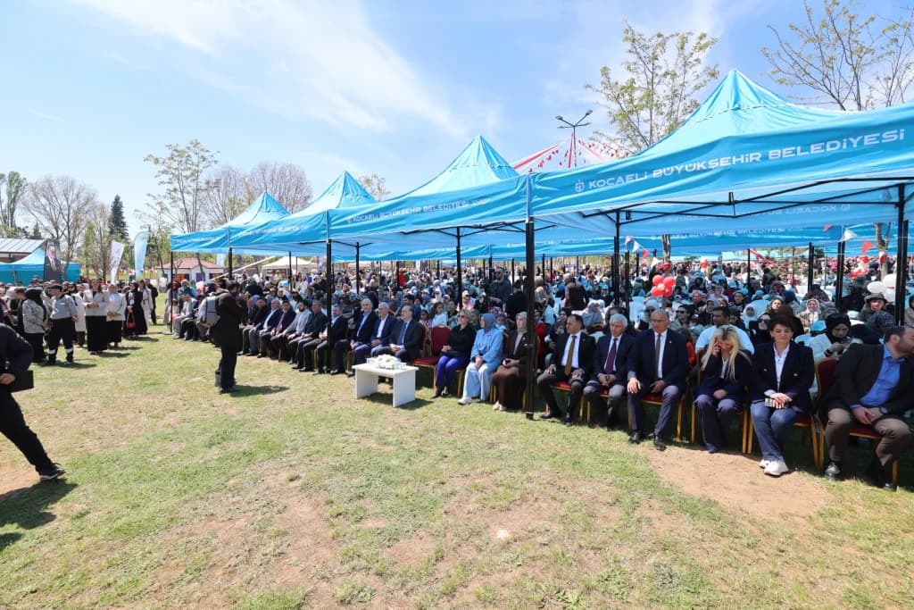 Gebze'de Lokomotif Çocuk Köyü kapılarını açtı