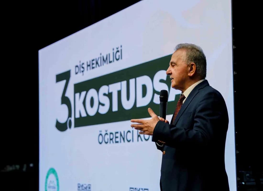 Geleceğin diş hekimleri ve eczacıları sektörün nabzını tuttu