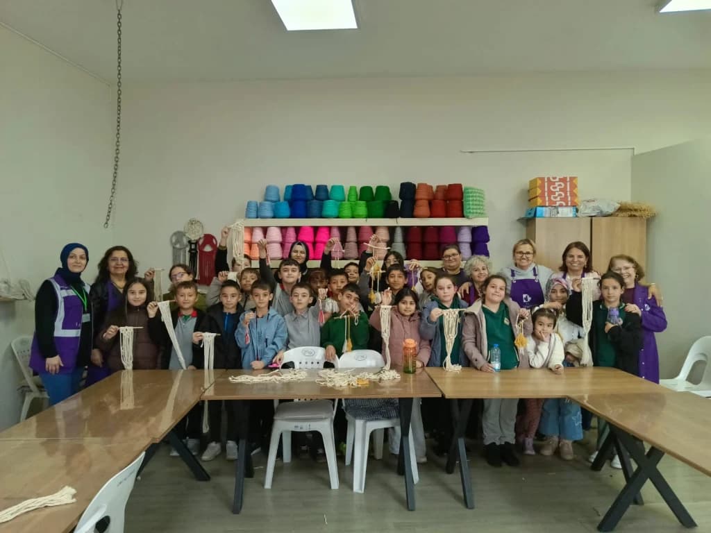 İZGİM, minik öğrencileri ağırlamaya devam ediyor