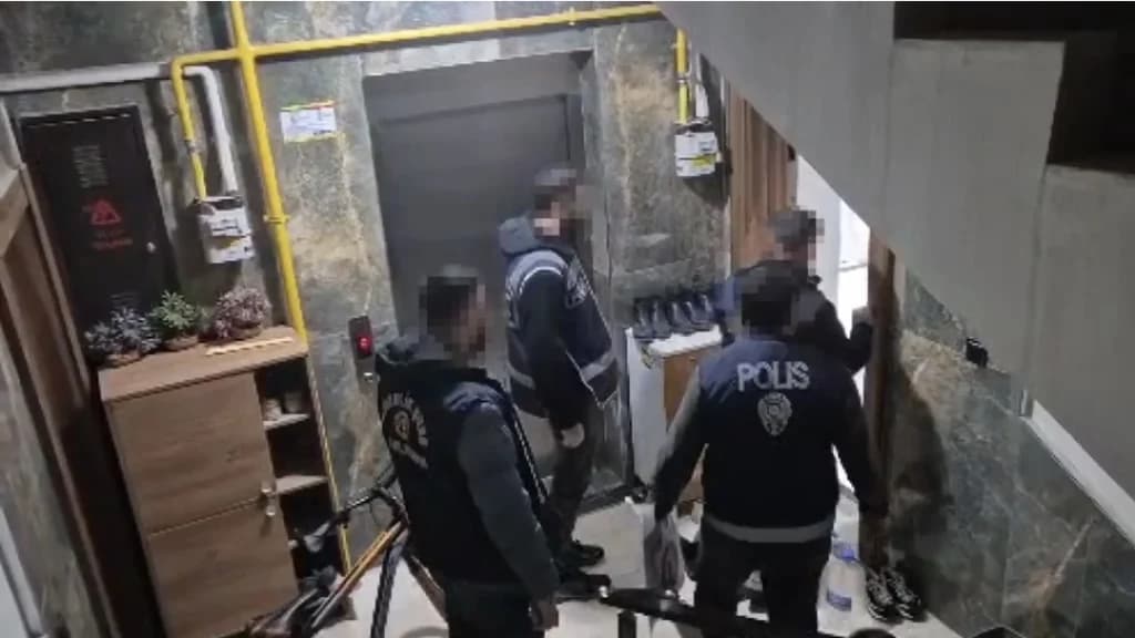 Kocaeli merkezli siber dolandırıcılıkta 19 tutuklama!