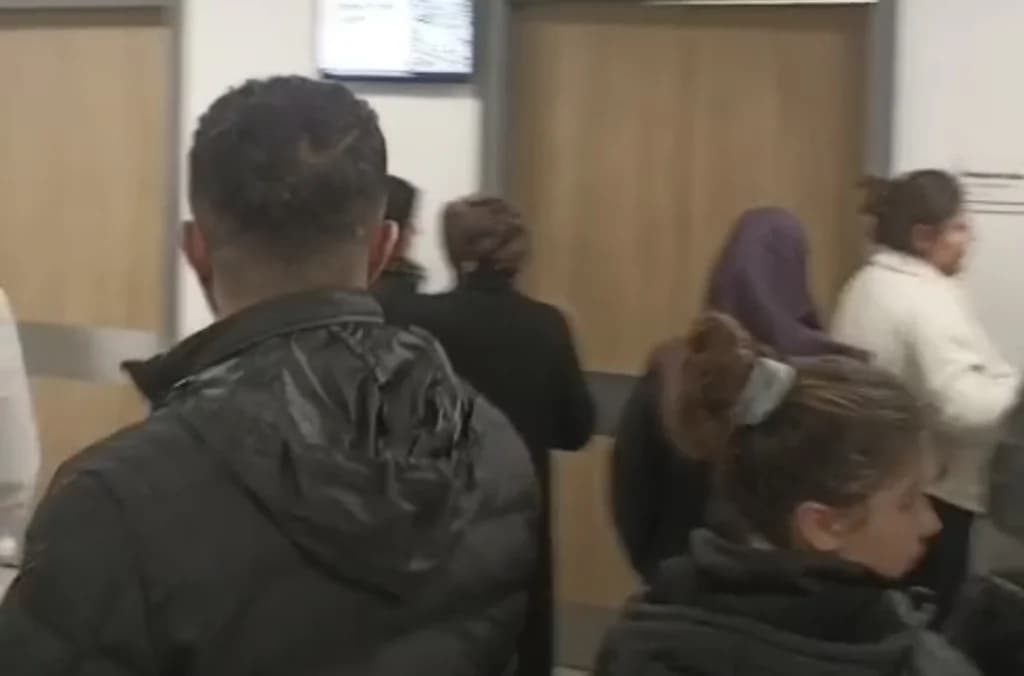 Kocaeli Şehir Hastanesi'nde Tek Doktor Acil Servisi Kilitledi
