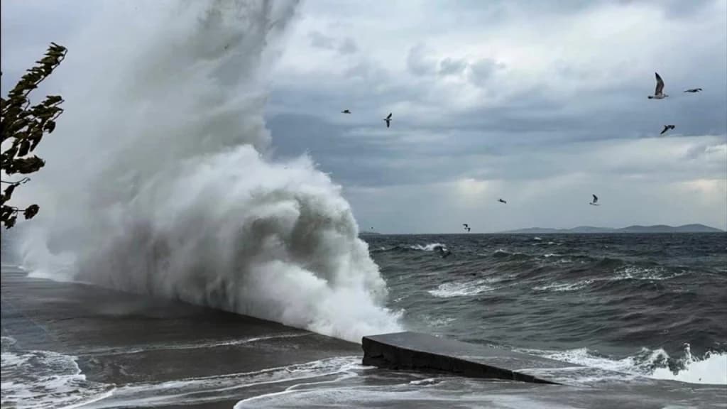 Kocaeli Valiliği'nden Batı Karadeniz Fırtına Alarmı