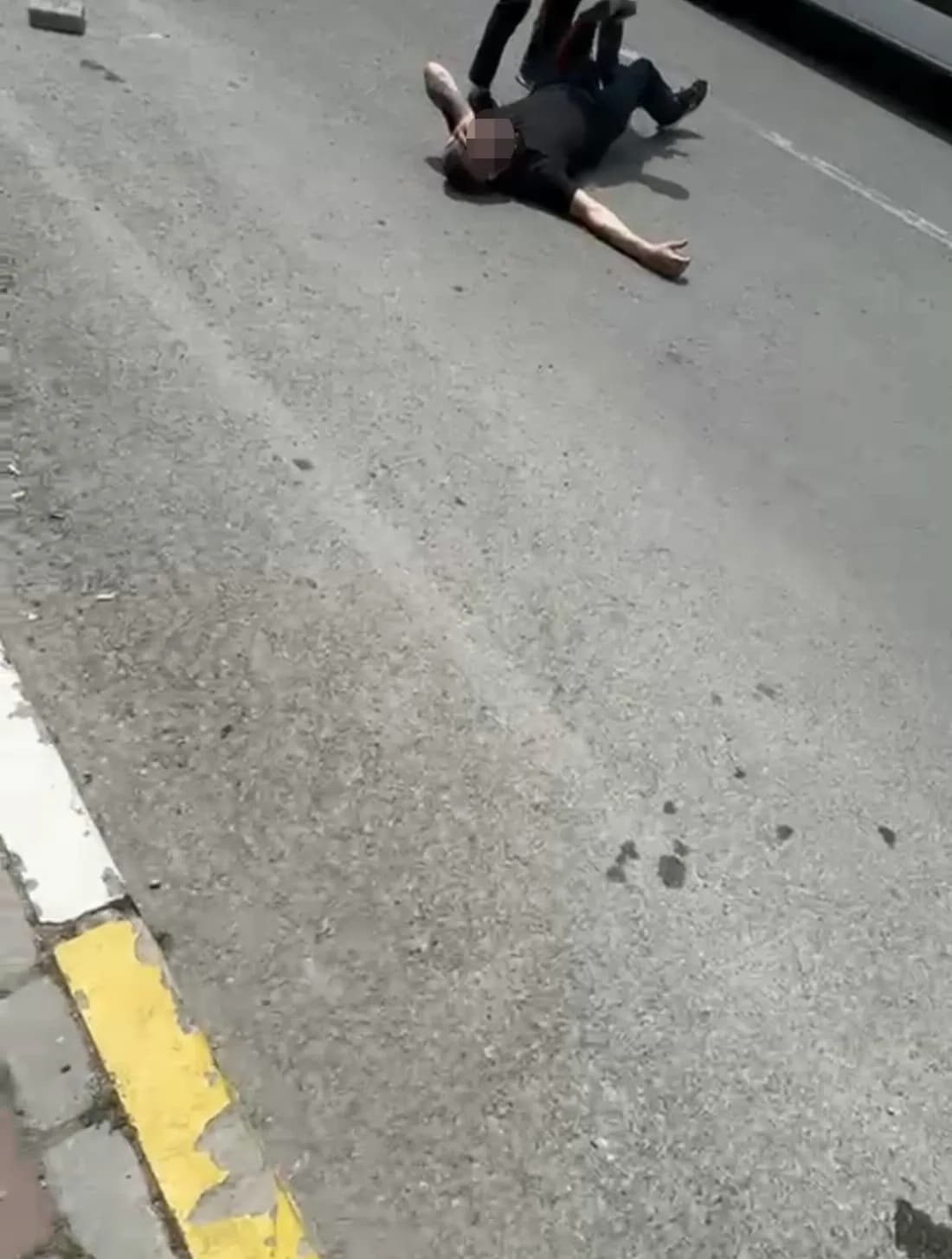 Kocaeli’de adliye önünde silahlı saldırıya uğrayan kişi yaralandı