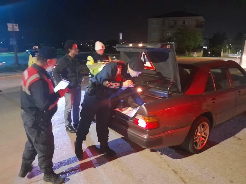 Kocaeli'de huzur uygulamasında 24 kişi yakalandı!