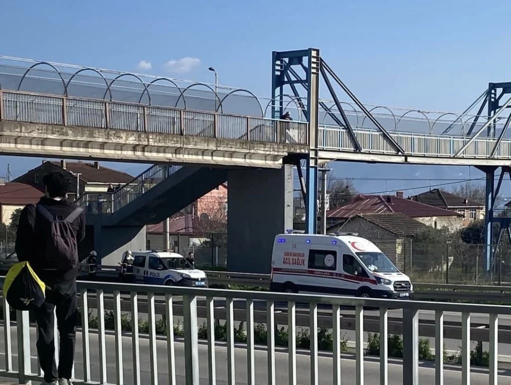 Körfez'de Üst Geçitten Atlayan Kişi Ağır Yaralandı!