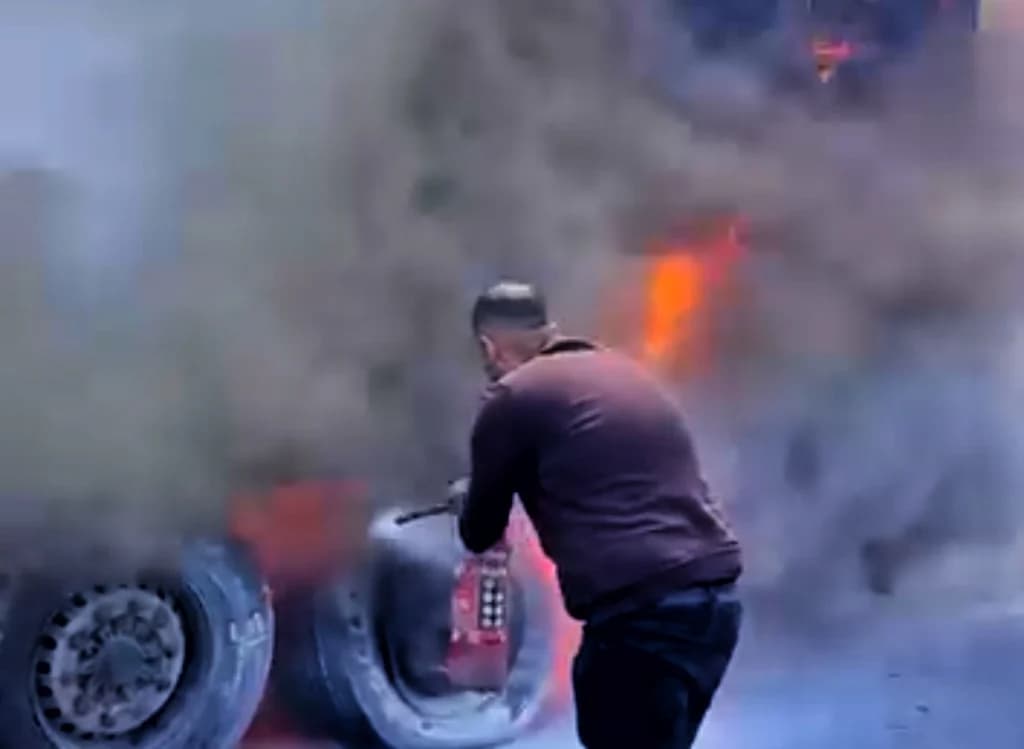 Kuzey Marmara Otoyolu'nda tır yangını korkuttu!