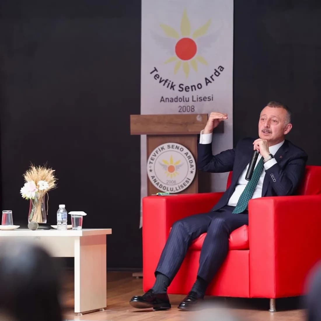 Liseli öğrenciler sordu Başkan Büyükakın cevapladı