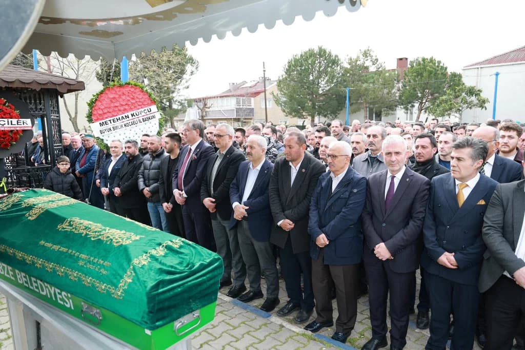 Muhtar Kıldacı'nın acı günü: Annesi son yolculuğuna uğurlandı