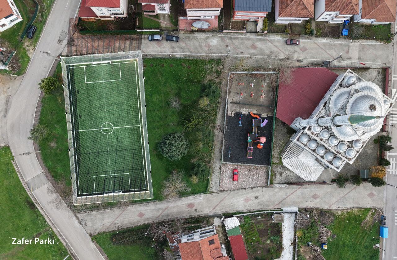 Kandıra'ya Beş Halı Saha!
