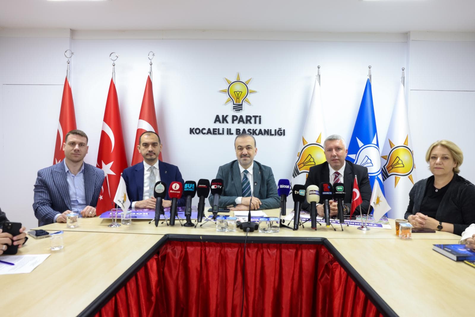 TALUS’TAN ÖZGÜR ÖZEL’E GENÇLİK ŞÖLENİ YANITI: “100 BİNİN ÜZERİNDE KATILIM OLDU”
