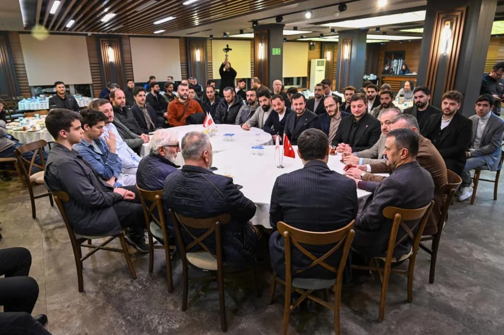 Vali Aktaş, Milli Türk Talebe Birliği'nin İftarında